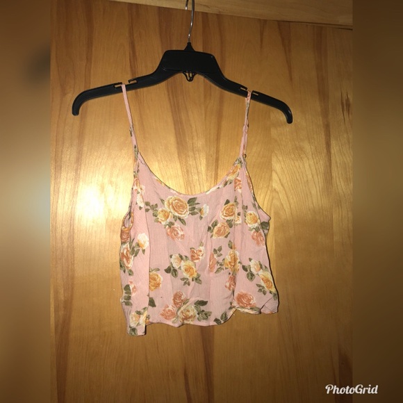 Tops - 🆕 Pink Floral Top